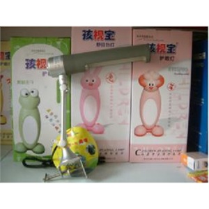 专柜正品 孩视宝护眼灯/台灯 VR135c 夹子灯