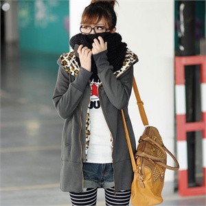 2011冬装新款女装 时尚豹纹 大连帽韩版修身中长加厚女士卫衣