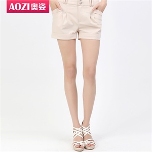 【品牌直供】恭迎盛夏 Aozi奥姿 2011夏新 纯色提臀休闲中腰卷边热裤 ZG102
