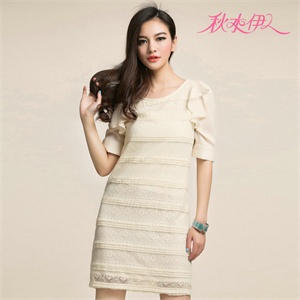 秋水伊人2012秋装新品首发荷叶边中袖蕾丝连衣裙121302101原价438