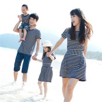 条纹夏天<em>母女连衣裙</em>母子装加大码家庭套装 (男