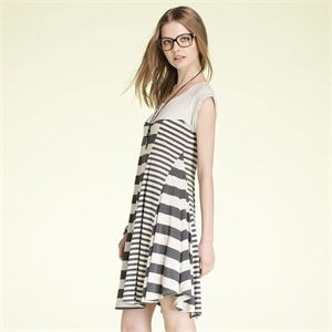 MYWELL/迈薇2012夏季灰白条纹大摆裙MA1V010