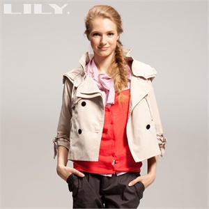 LILY 2011春秋经典款翻领带帽双排扣 外套