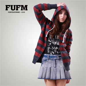 FUFM 新品 蓝红条纹连帽情侣款卫衣 外套女款W10WSW828