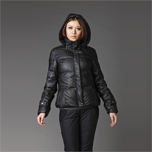 【品牌直供】CORONA 黑色连帽羽绒服 1131319