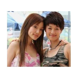 奋斗里马伊琍戴的皮绳项链